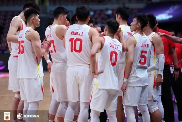 src, 中国男篮以