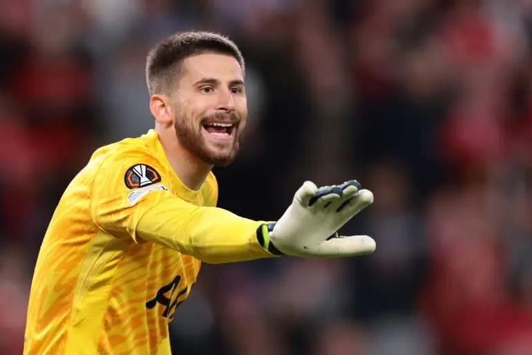 利站稳意甲, 他是个很有 利站稳意甲, 他是个很有