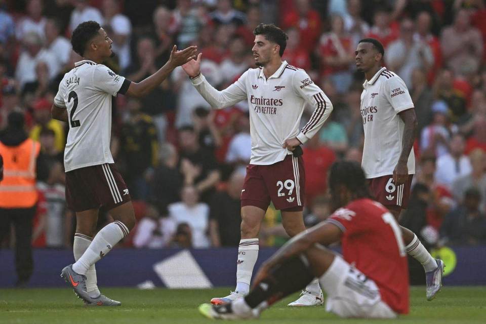 曼联锋线新, 的风格太熟