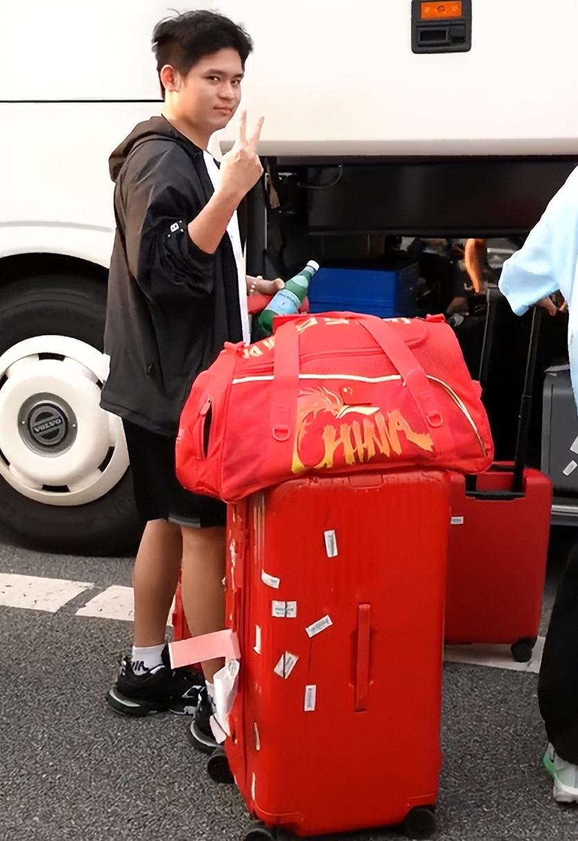 大满贯瑞典, 申裕斌成为