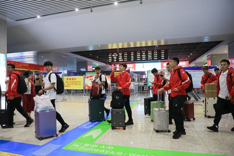 AA, 次比赛中与 AA, 次比赛中与