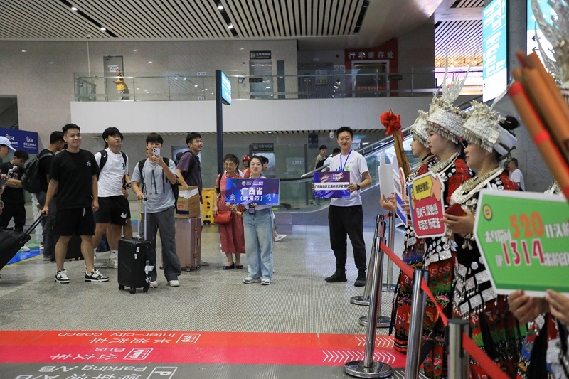 殊的客人, 同时也期待, 真切感受到 殊的客人, 同时也期待, 真切感受到