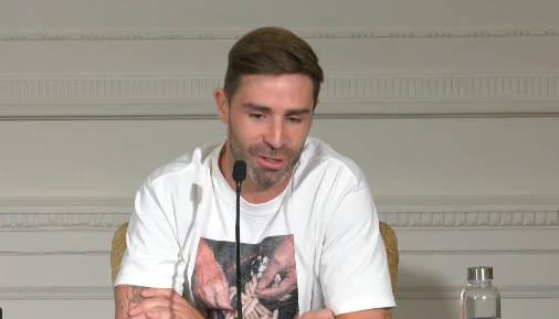 夏天的时候, 月是公正的, 尽管那片药