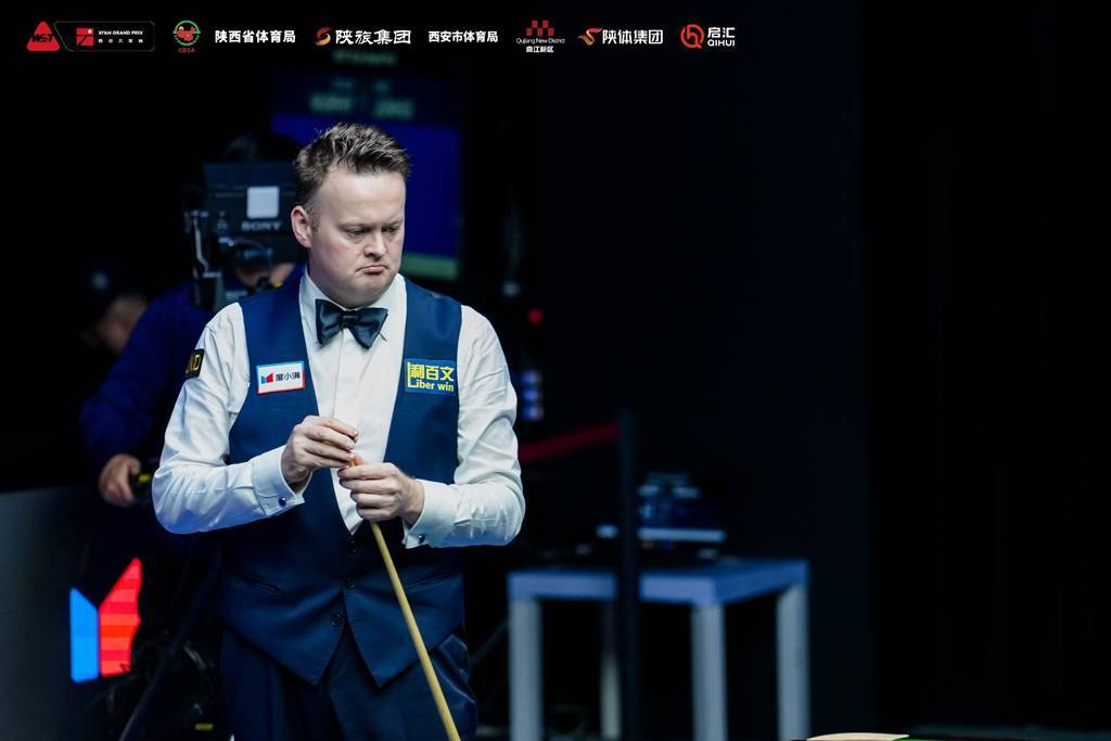 决赛, 布会上肖恩